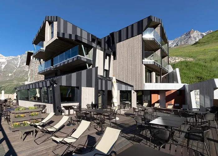 Bergman Mountain Hotel